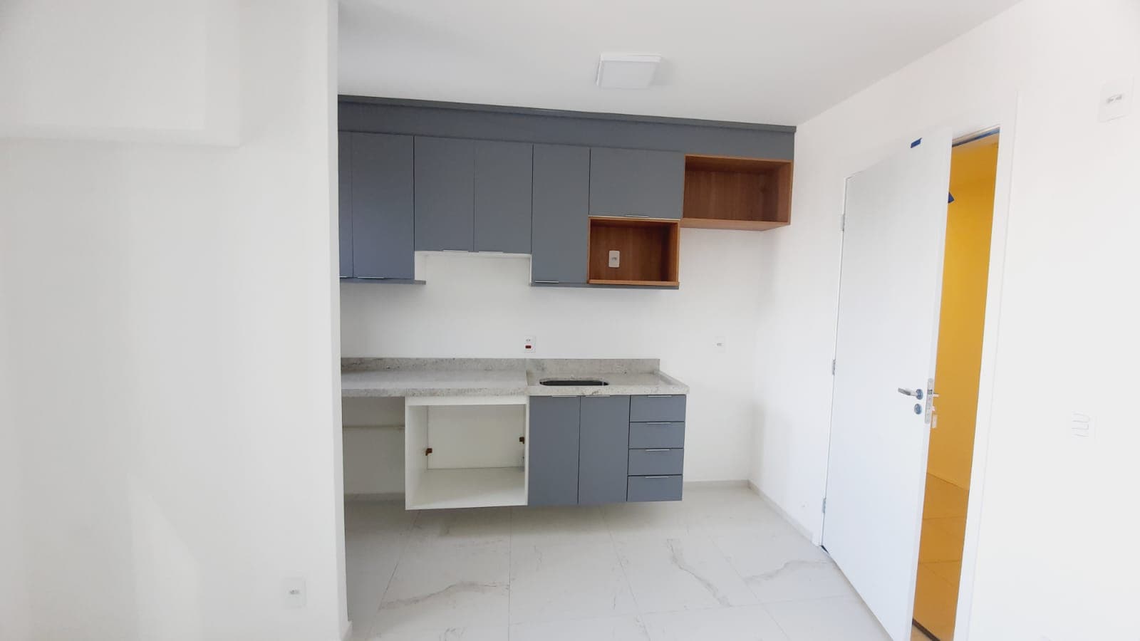 Apartamento 02 dormitórios mobiliados próximo ao metrô V Prudente